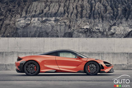 2021 McLaren 765LT, profile